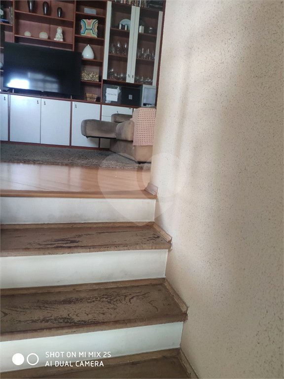 Sobrado à venda com 4 quartos, sendo 1 suíte, em Chácara Jafet, Mogi das Cruzes, SP
