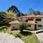 Casa à venda com 4 quartos, sendo 2 suítes, no condomínio Alpes da Cantareira, Mairiporã - SP