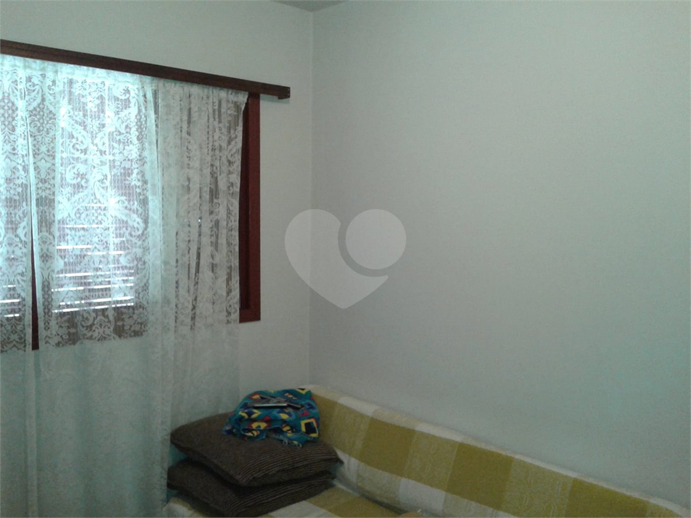 Sobrado à venda com 3 quartos em Vila Romanópolis, Ferraz de Vasconcelos, SP