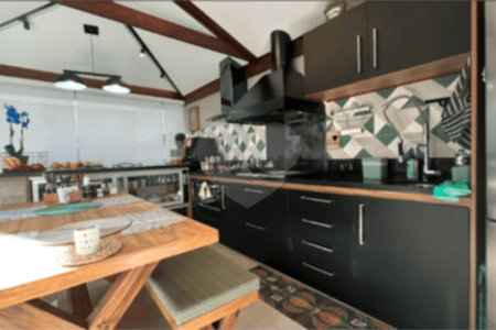 Casa à venda com 5 quartos, sendo 2 suítes, no condomínio Chacara das Palmeiras, Jundiaí - SP