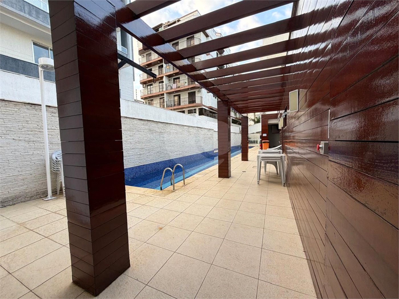 Apartamento à venda com 3 suítes em Braga, Cabo Frio, RJ