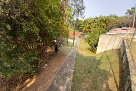 Chácara à venda ou para alugar com 3 quartos, sendo 1 suíte, em Chácaras Polozzi, Louveira, SP