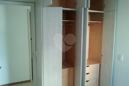 Apartamento à venda com 3 quartos, sendo 1 suíte,  em Cidade Monções, São Paulo, SP