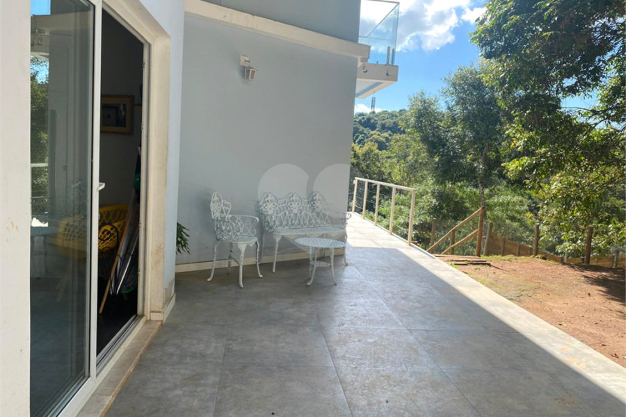 Casa à venda com 4 suítes no condomínio Alpes da Cantareira, Mairiporã - SP