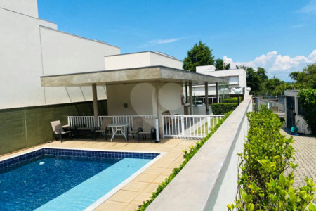 Casa à venda com 4 quartos, sendo 2 suítes, no condomínio Residencial Vila Lagos, São Paulo - SP