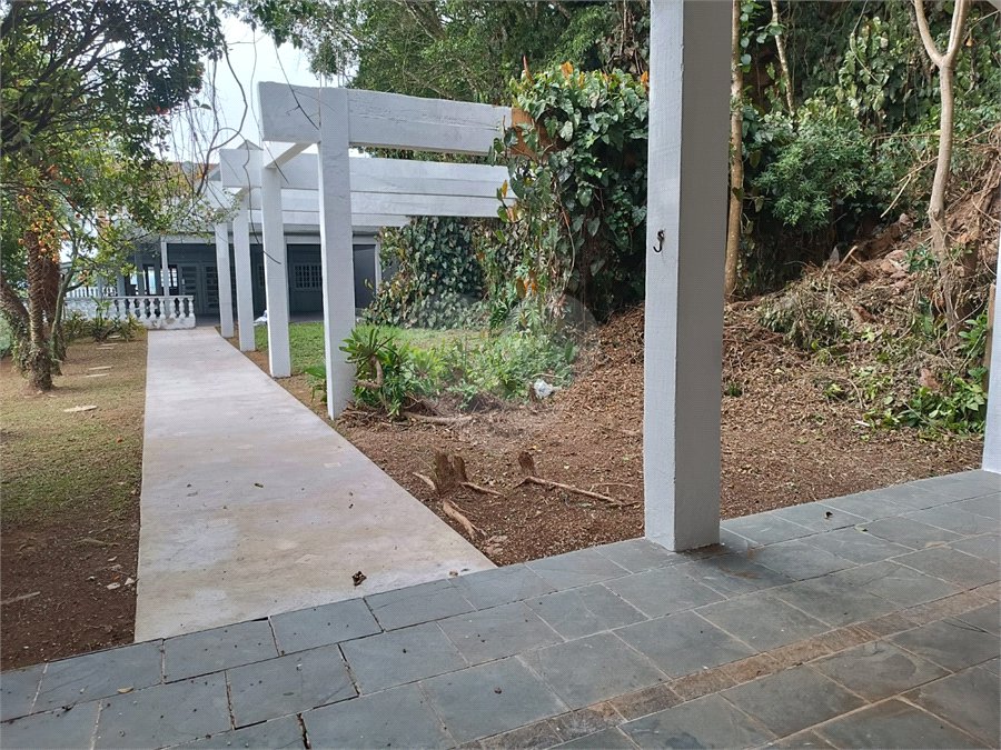 Sobrado para alugar com 3 quartos, sendo 1 suíte, em Roseira, Mairiporã, SP