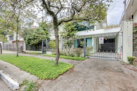Sobrado à venda com 5 quartos, sendo 3 suítes,  em Jardim Luzitânia, São Paulo, SP