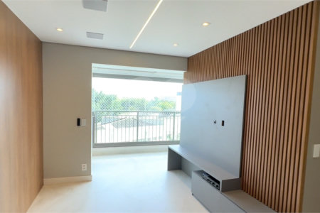 Apartamento à venda com 3 quartos, sendo 1 suíte,  em Parque Industrial Tomas Edson, São Paulo, SP