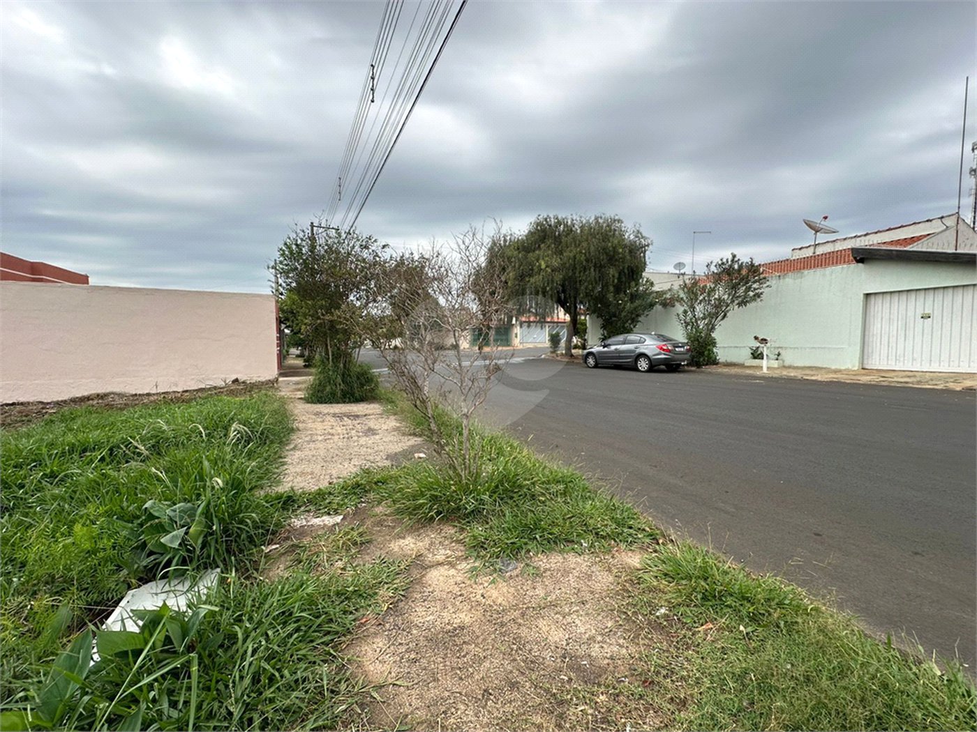 Terreno á venda, com 197m2, no Bairro Parque Primavera em São Carlos.