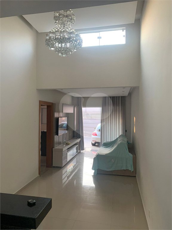 Linda casa Mobiliada e com piscina - Nova Cerejeiras - Atibaia