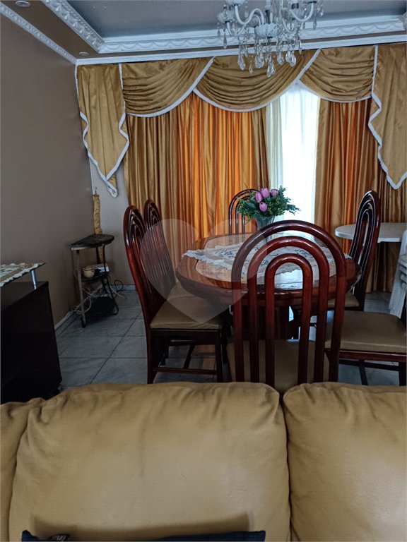 Sobrado com 4 Quartos e 4 banheiros à Venda -337 m² por R$ 850.,000 -- Jardim Vivan,-Jaraguá, São Paulo - SP