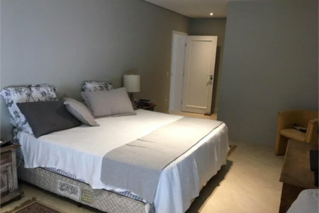 Casa à venda com 5 suítes no condomínio São Paulo, São Paulo - SP