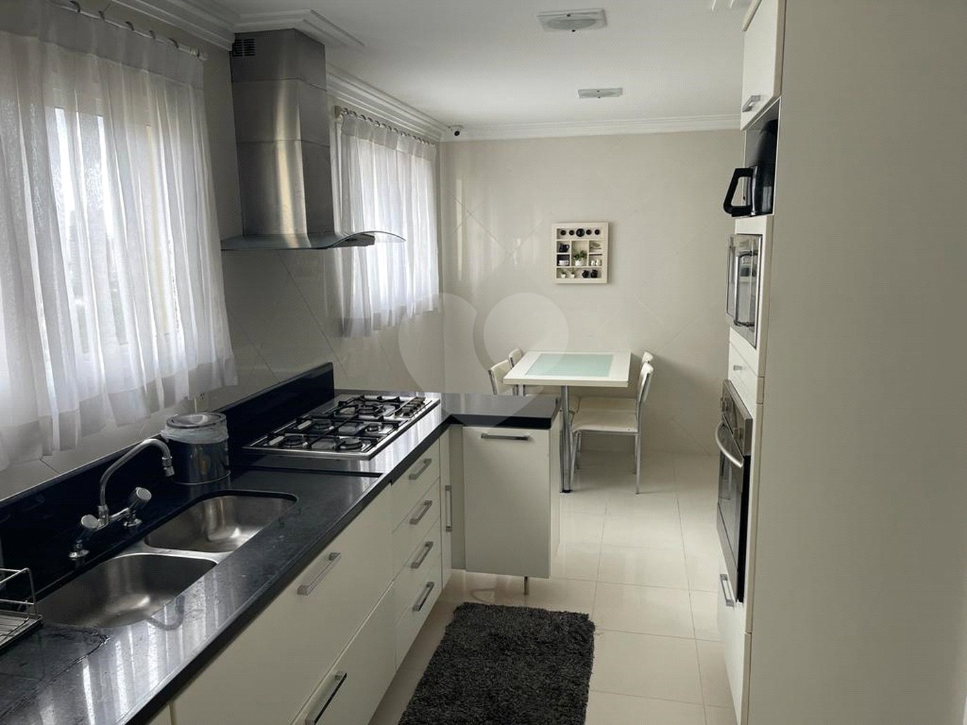 Apartamento à venda com 3 suítes em Vila Gertrudes, São Paulo, SP