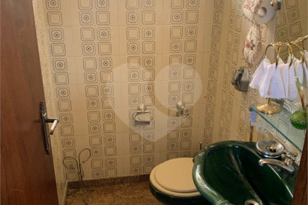Casa à venda com 4 quartos, sendo 2 suítes, em Vila São Francisco, São Paulo, SP