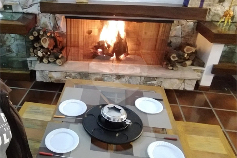 Sobrado à venda com 4 suítes em Jardim São Bento, São Paulo, SP