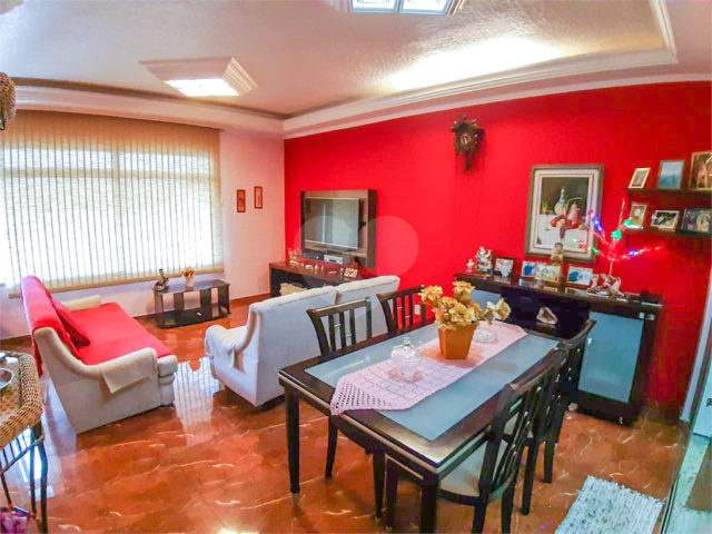 Casa Térrea à venda com 3 suítes em Mandaqui, São Paulo, SP