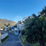 Casa à venda com 4 suítes no condomínio Osato, Atibaia - SP