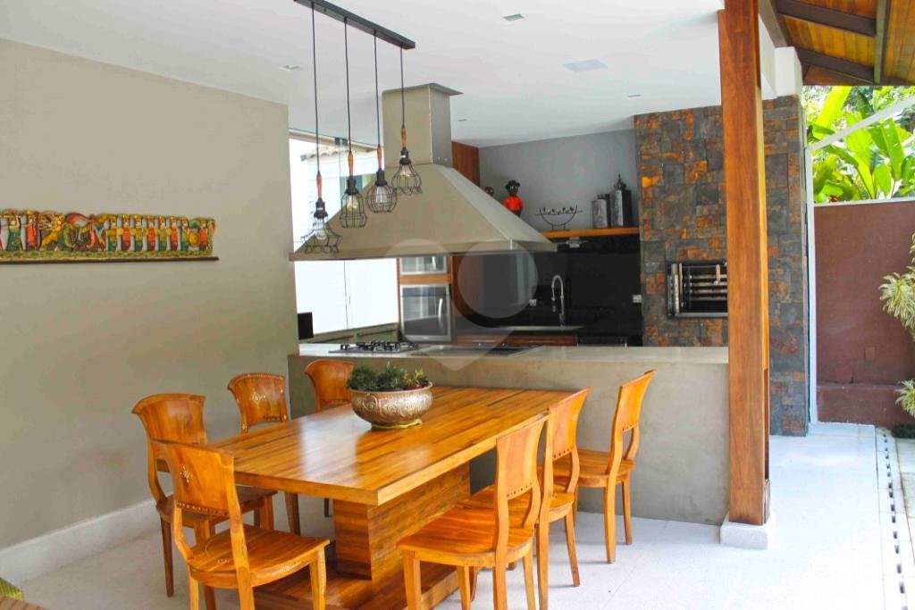 Casa à venda com 3 suítes no condomínio Villa Di San Marino, São Paulo - SP