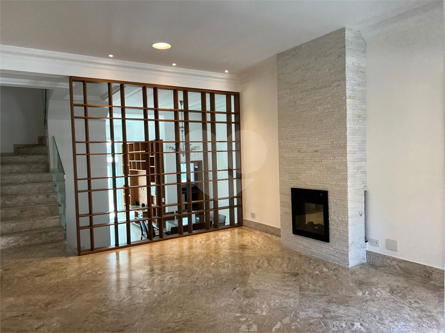 Casa para alugar com 3 quartos, sendo 1 suíte, no condomínio Res Villeneuve, São Paulo - SP