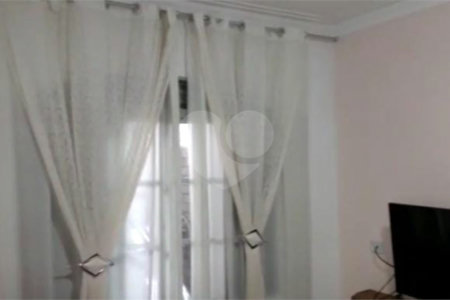 Casa Térrea à venda com 6 quartos em Jardim Rosana, São Paulo, SP
