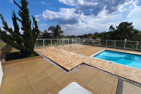 Apresento essa belíssima casa no Condomínio Delle Stelle - Louveira SP