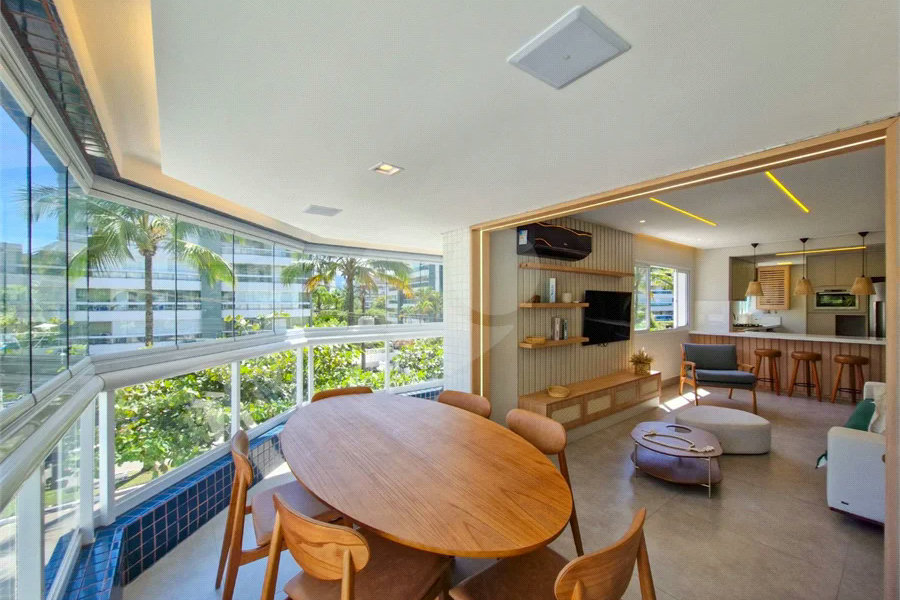 Apartamento à venda com 3 quartos, sendo 2 suítes,  em Riviera de São Lourenço, Bertioga, SP