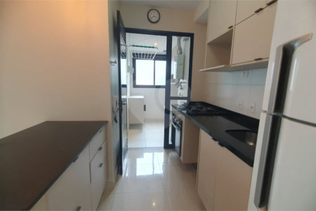 Apartamento à venda com 3 quartos, sendo 1 suíte,  em Pinheiros, São Paulo, SP