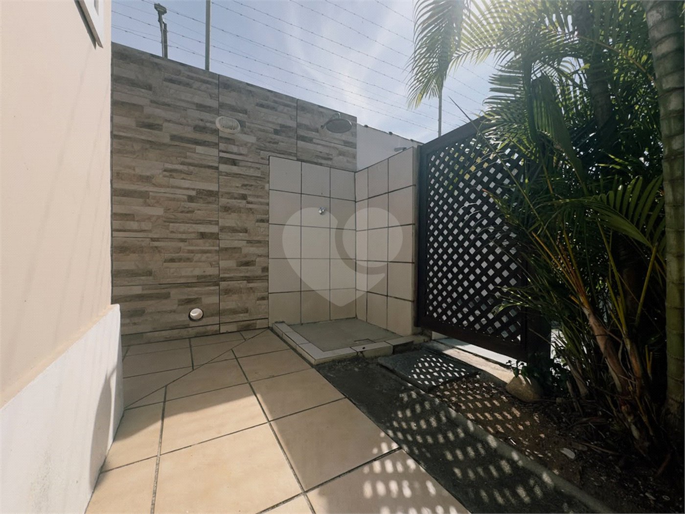 Casa em condomínio à venda com 4 quartos, sendo 3 suítes, em Manguinhos, Armação dos Búzios, RJ