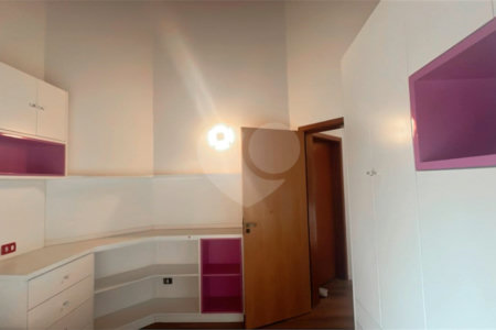 Sobrado à venda com 3 quartos, sendo 1 suíte, em Cidade Parquelandia, Mogi das Cruzes, SP