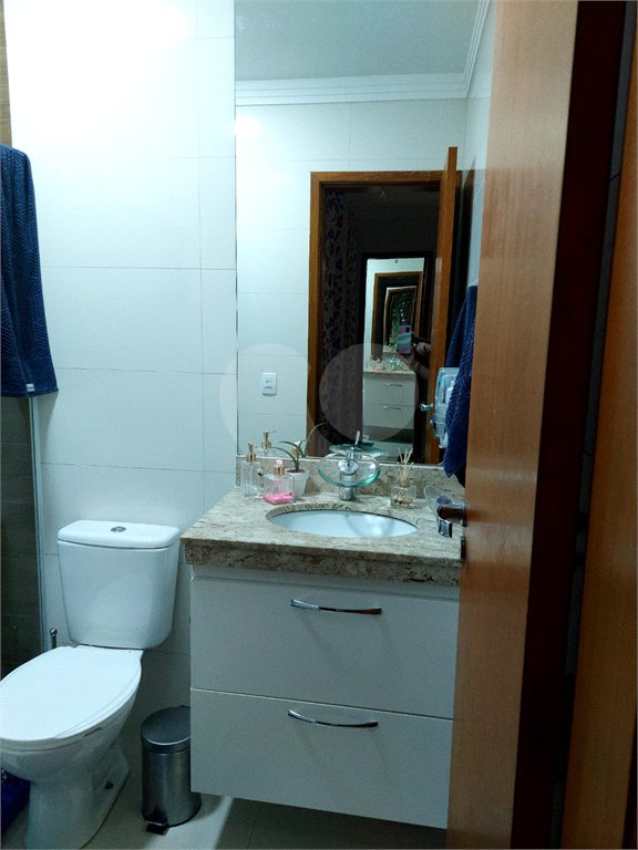 Casa à venda com 3 suítes no condomínio Residencial Gaya, São Paulo - SP