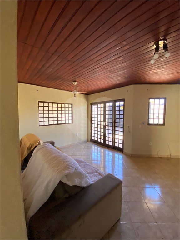 Casa à venda com 2 quartos, sendo 1 suíte, em Vila Renô, Ponta Porã, MS