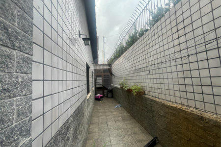 Casa à venda com 4 quartos, sendo 1 suíte,  em Jardim Franca, São Paulo, SP