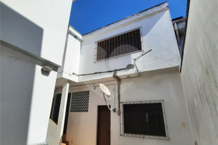 Sobrado à venda ou para alugar com 8 quartos, sendo 2 suítes, em Santo Amaro, São Paulo, SP