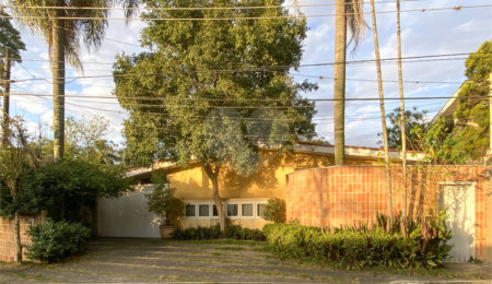 Casa de Vila à venda com 5 quartos, sendo 4 suítes, em Chácara Santo Antônio, São Paulo, SP