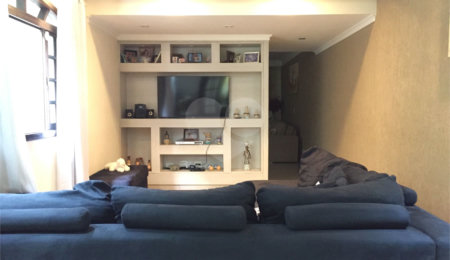 Sobrado à venda com 4 quartos, sendo 2 suítes,  em Vila Nova Cachoeirinha, São Paulo, SP