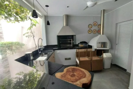 Casa à venda ou para alugar com 4 suítes no condomínio Solares Vila Europa, São Paulo - SP