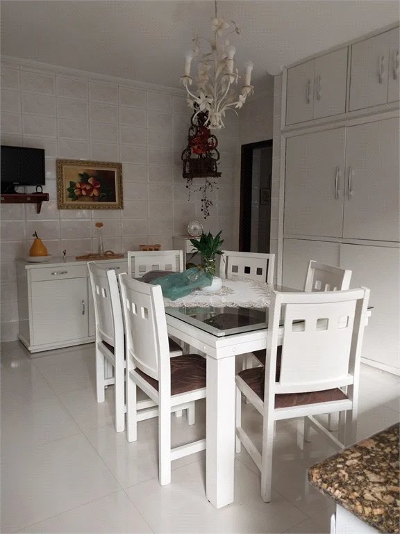 Casa à venda com 3 quartos, sendo 2 suítes, em Siciliano, São Paulo, SP