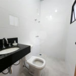 Casa à venda com 3 quartos, sendo 1 suíte, no condomínio Santinon, Sorocaba - SP