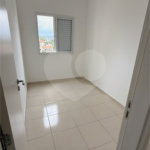 Apartamento à venda com 3 quartos, sendo 1 suíte,  em Jardim Nova Era, Salto, SP