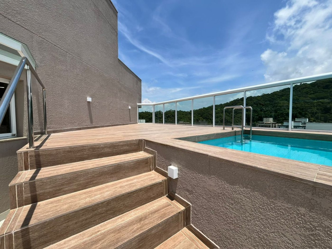 Cobertura com 3 dormitórios à venda, 270 m² por R$ 2.890.000,00 - Barra Funda - Guarujá/SP