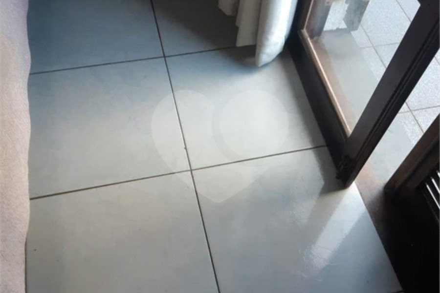 Sobrado à venda com 3 quartos, sendo 1 suíte, em Jardim Cachoeira, São Paulo, SP