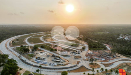 Terreno à venda no condomínio Golden Mundaí, Porto Seguro - BA