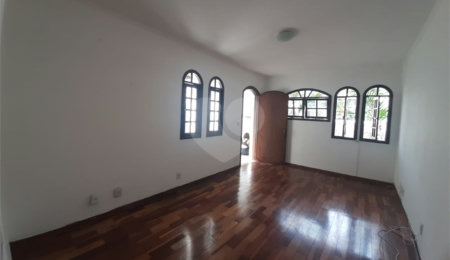 Sobrado à venda ou para alugar com 3 suítes em Jardim França, São Paulo, SP