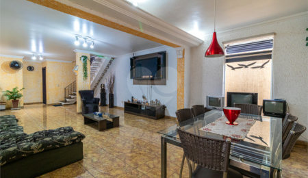 Casa à venda com 3 quartos, sendo 1 suíte,  em Santo Amaro, São Paulo, SP