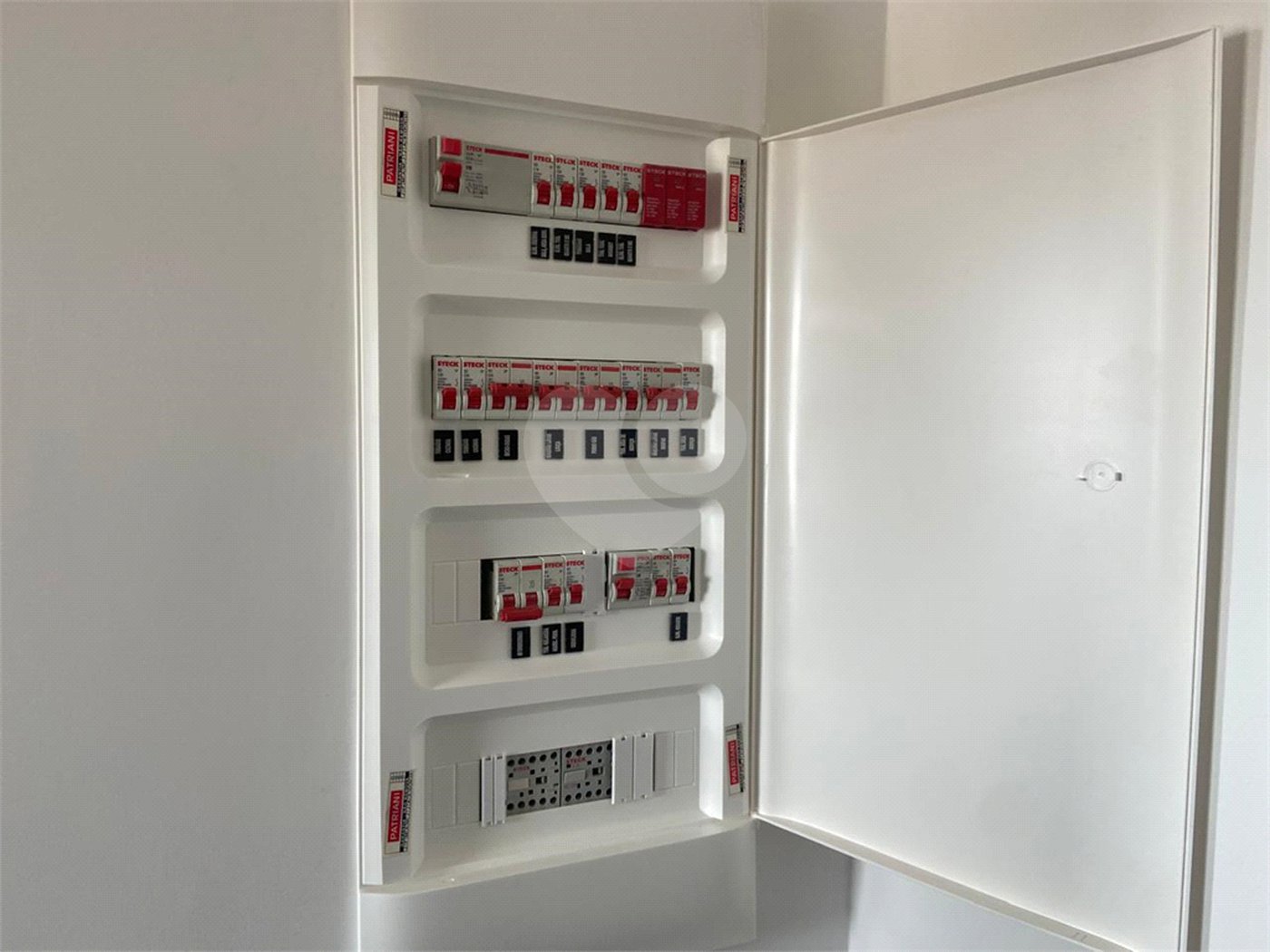 Apartamento à venda com 2 suítes em Alvinópolis, Atibaia, SP