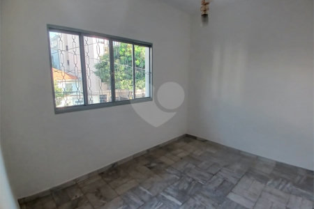 Casa à venda com 4 quartos, sendo 2 suítes, em Vila Gustavo, São Paulo, SP