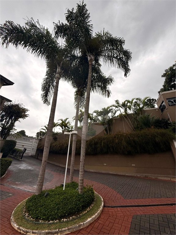 Casa à venda com 4 quartos, sendo 2 suítes, no condomínio Florada da Serra, São Paulo - SP