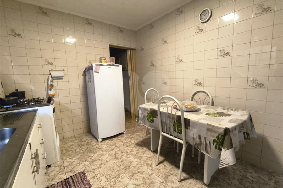 Sobrado à venda com 3 quartos no Brasilândia, São Paulo, SP