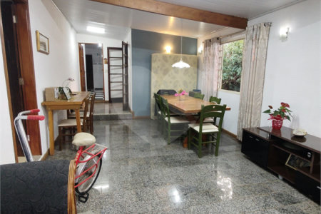 Chácara à venda com 4 quartos, sendo 1 suíte, em Vila Santa Helena, Atibaia, SP