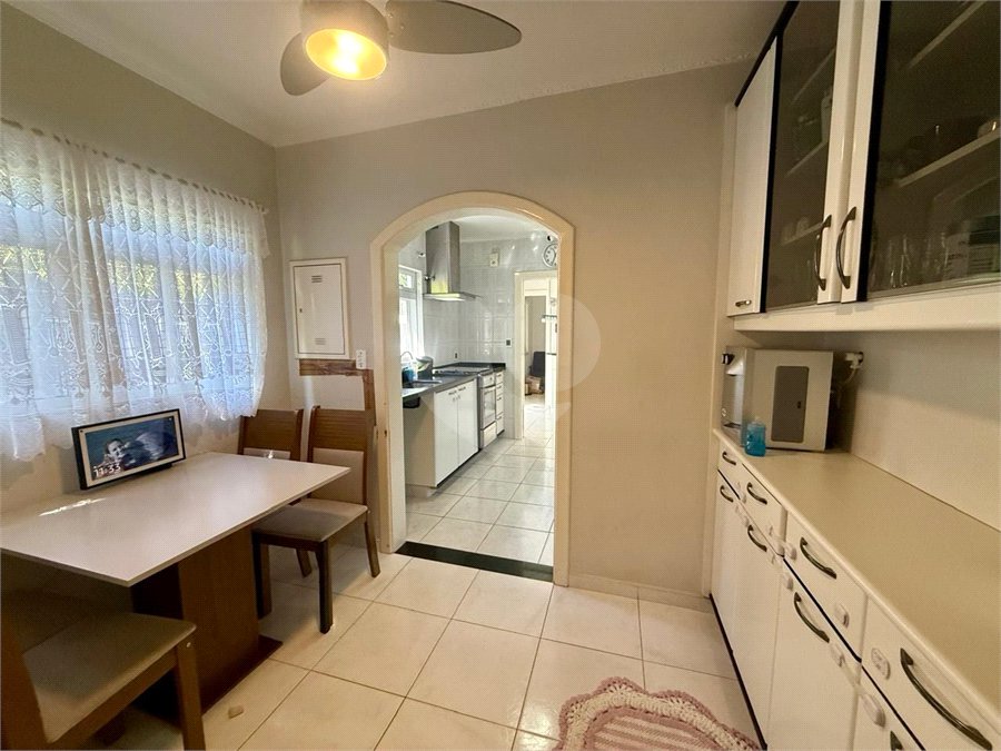 Casa à venda com 4 quartos, sendo 2 suítes,  no condomínio Morada da Lua, Vinhedo - SP